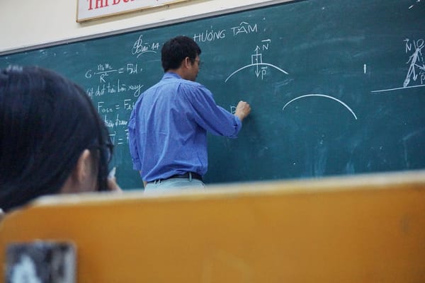 Alura: Análise Completa dos Cursos de Tecnologia. Vale a Pena?
