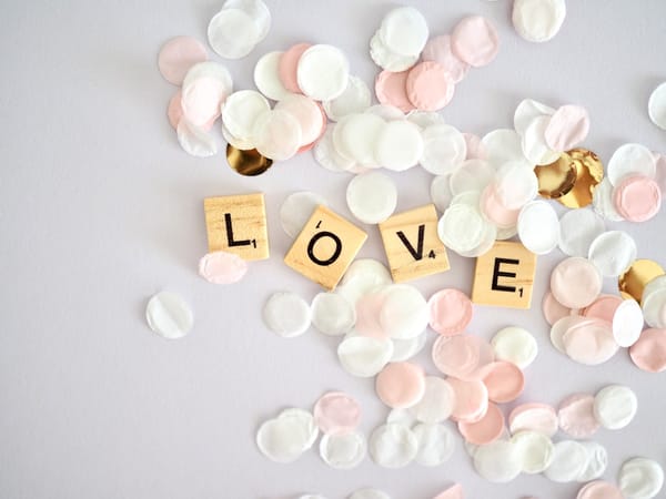 Calda de Morango do Amor: Receitas para um Brilho Inesquecível