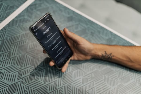 ChatGPT Plus APK: Vale a Pena Instalar Versões Piratas?